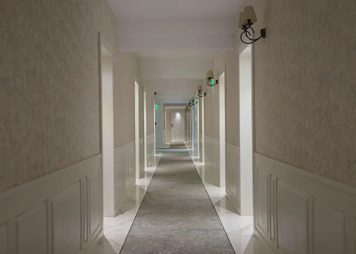 Marina Sands Boutique Obzor