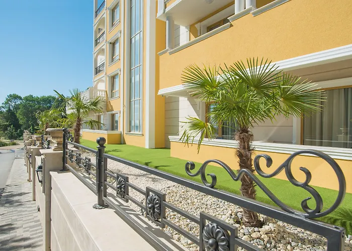 Marina Sands Boutique Hotel